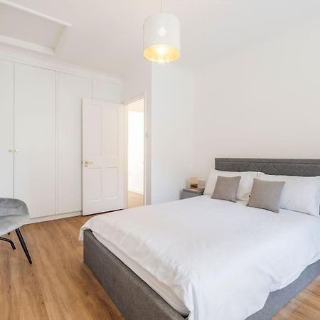 Villa House 10 Mins To Tower Bridge Hot Tub & Parking Londres Exterior foto