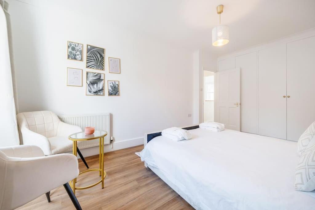 Villa House 10 Mins To Tower Bridge Hot Tub & Parking Londres Exterior foto