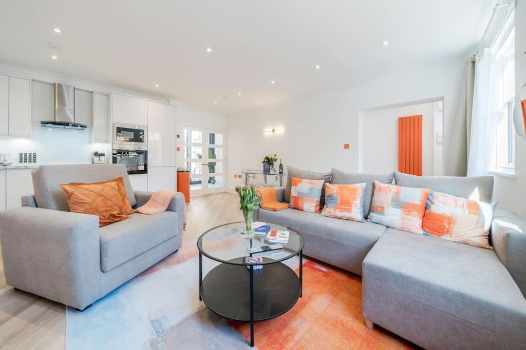 Villa House 10 Mins To Tower Bridge Hot Tub & Parking Londres Exterior foto