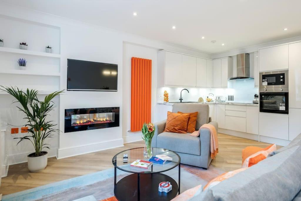 Villa House 10 Mins To Tower Bridge Hot Tub & Parking Londres Exterior foto