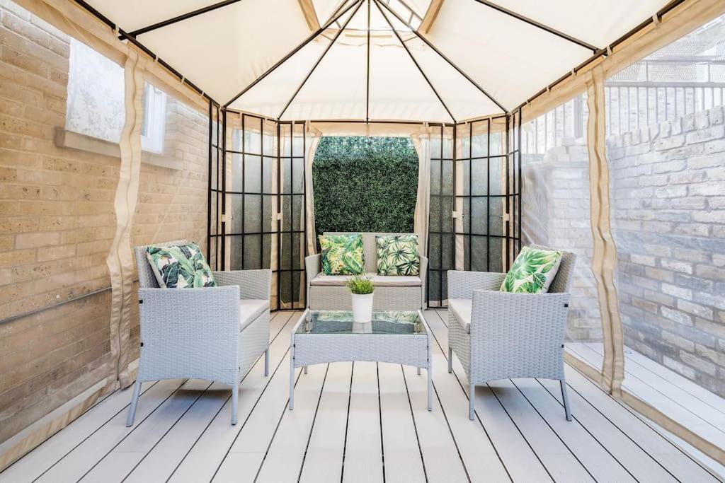 Villa House 10 Mins To Tower Bridge Hot Tub & Parking Londres Exterior foto