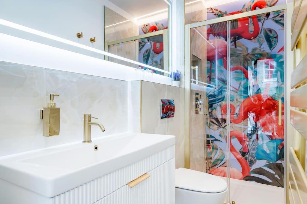 Villa House 10 Mins To Tower Bridge Hot Tub & Parking Londres Exterior foto