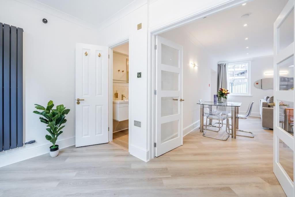 Villa House 10 Mins To Tower Bridge Hot Tub & Parking Londres Exterior foto