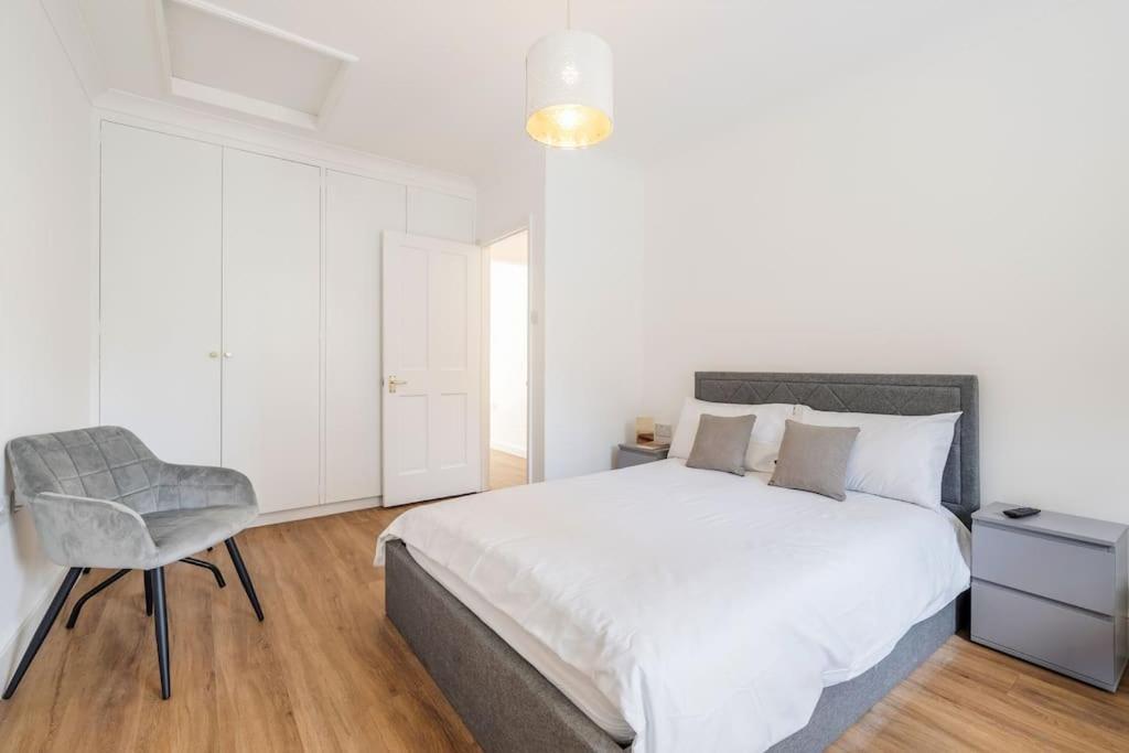 Villa House 10 Mins To Tower Bridge Hot Tub & Parking Londres Exterior foto