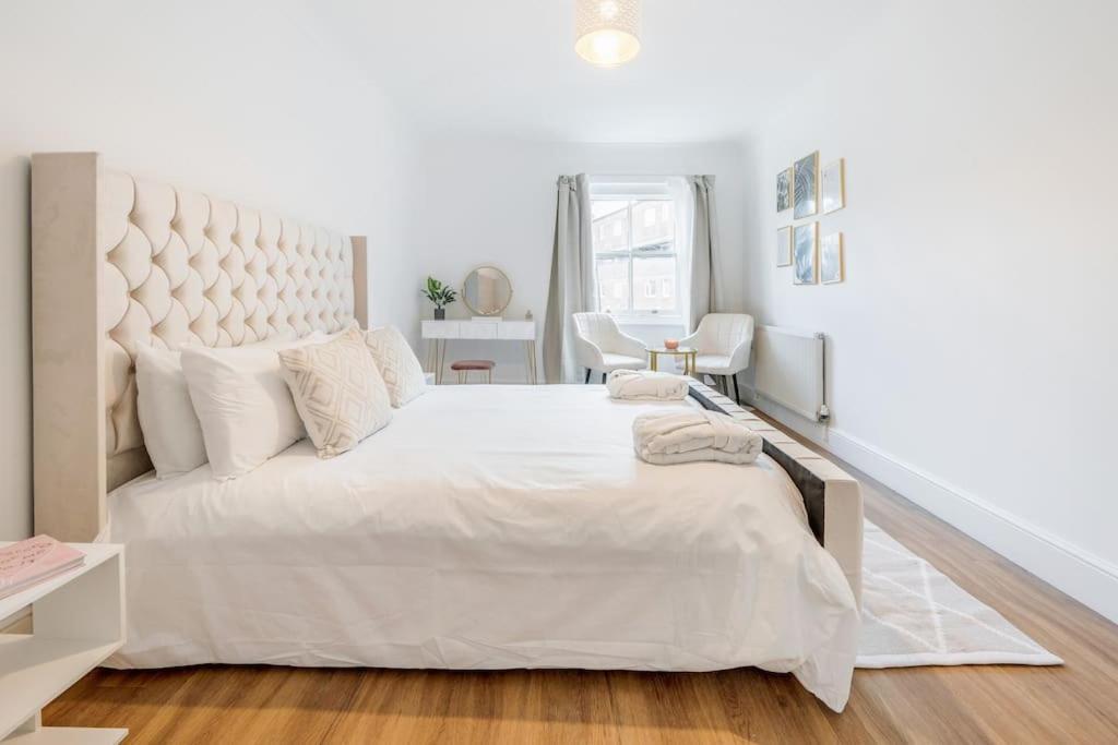 Villa House 10 Mins To Tower Bridge Hot Tub & Parking Londres Exterior foto